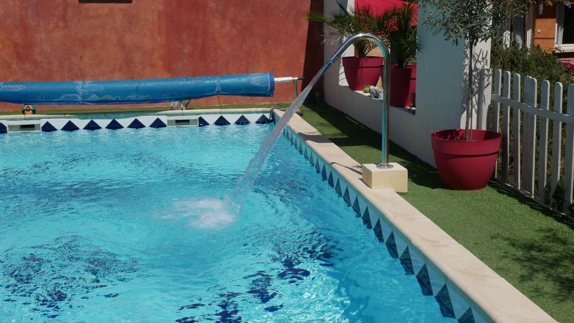 Mas Maurane-Roulotte Avec Spa Prive Aux Portes D'Arles Tarascon Ngoại thất bức ảnh